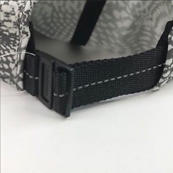 Lululemon Baller Hat Run Swerve Vapor Metal Gray - Picture 4 of 7